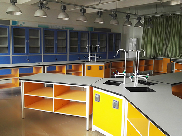 教學(xué)實(shí)驗(yàn)室